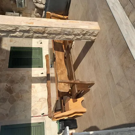 Charming With Shared Indoor Pool In * Vir